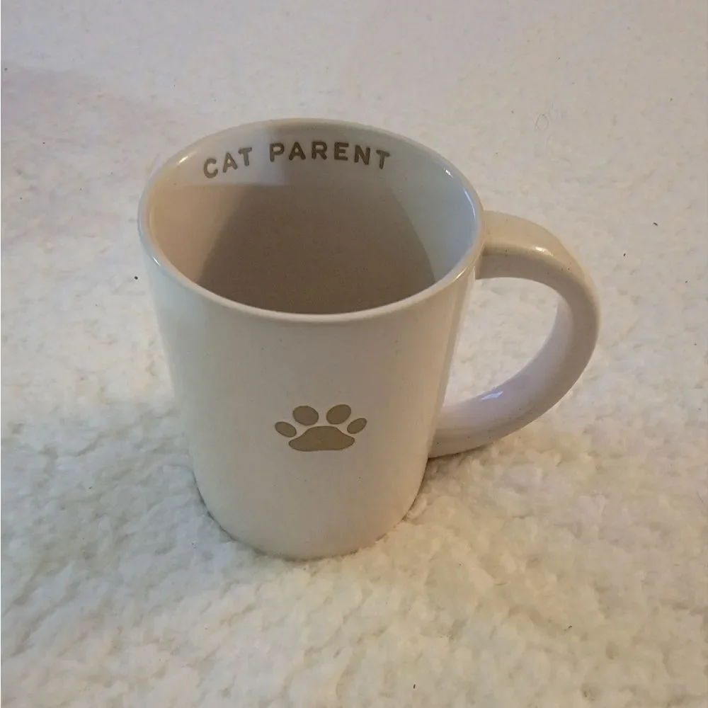 Room Essentials stoneware  embossed paw